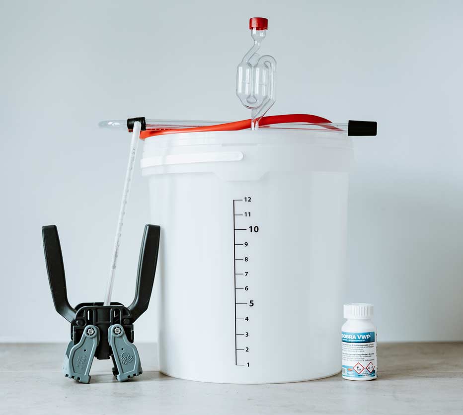 Klackabackens Lager - Ölbryggarkit (10 L) + Flaskor Klackabackens Lager - Ölbryggarkit (10 L) + Flaskor